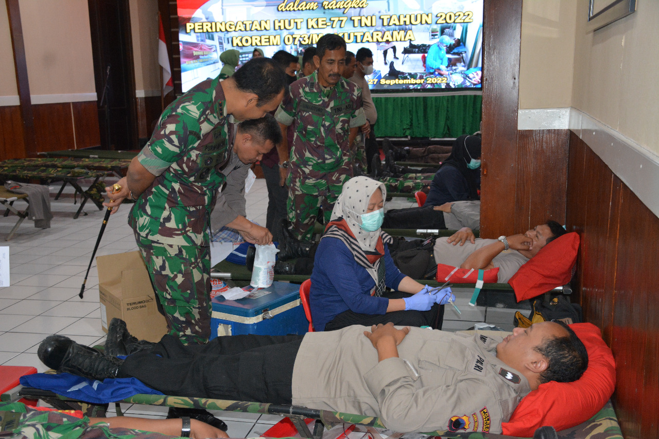 Sambut HUT TNI Ke-77 Tahun 2022, Korem 073/Makutarama Gelar Donor Darah